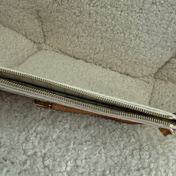 Louis Vuitton Damier Azur Neverfull MM Pochette Wristlet – Excellent Condition - Picture 3 of 9